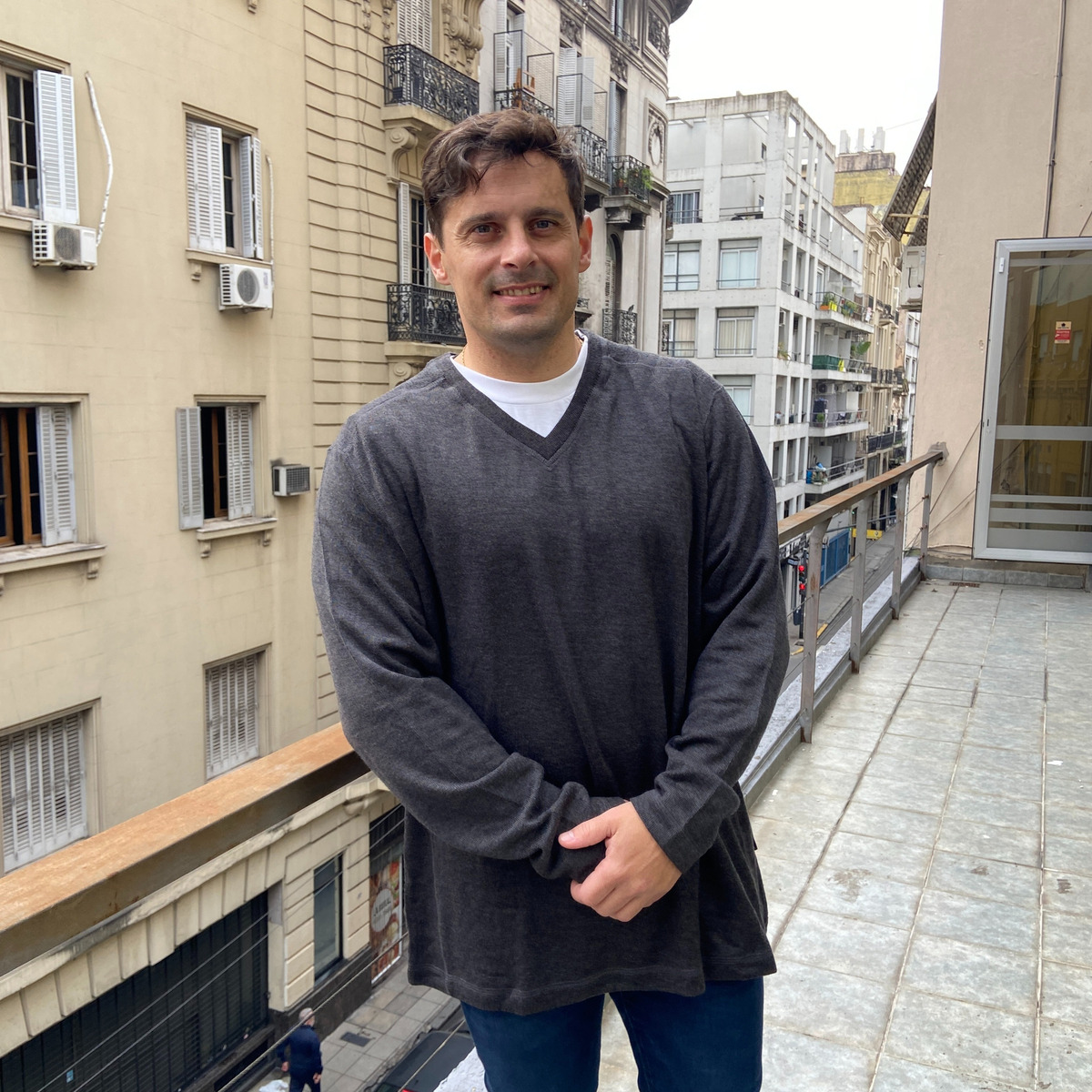 Buzo Sweter Hombre Denver Clasico Liso Importado Premium - Imagen 10