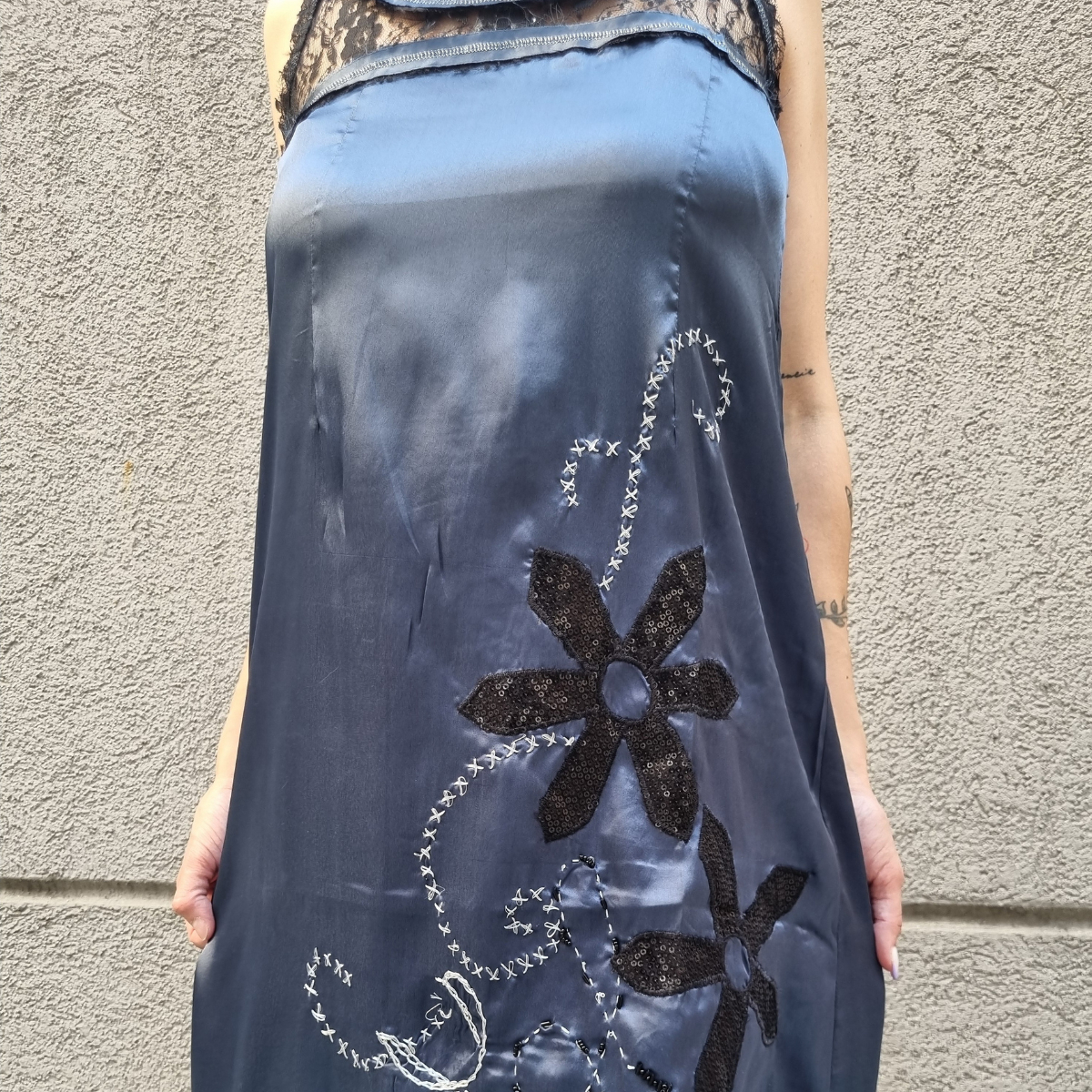 Vestido Desigual Seda Encaje Bordado Lentejuelas Importado - Imagen 6