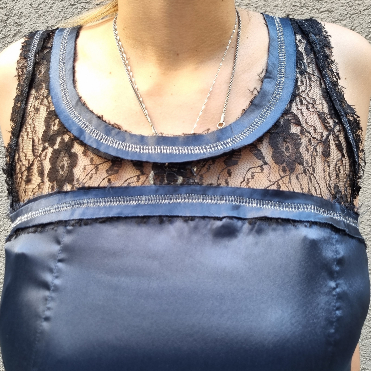 Vestido Desigual Seda Encaje Bordado Lentejuelas Importado - Imagen 11